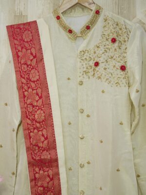 Soft Jute Silk Ikkat Kurta with Cream Pajama – Men’s Set