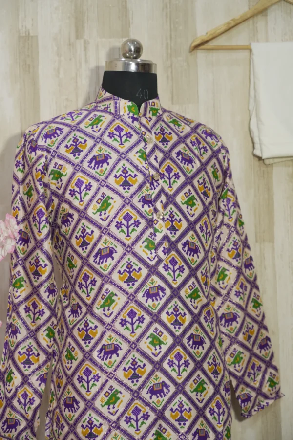 Elegant Multicolor Patola Print Silk Blend Kurta