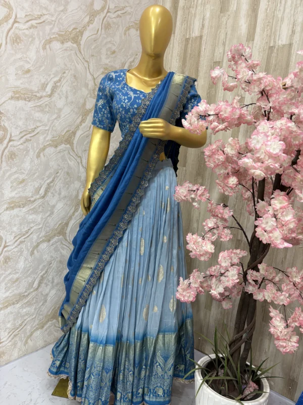 Pure munga crepe lehenga paired with muniya dupatta