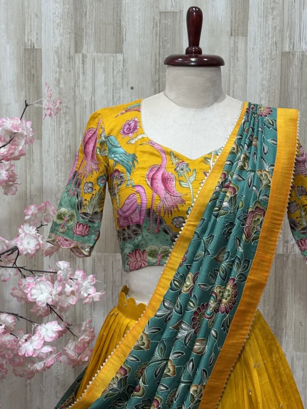 Kalamkari lehenga & blouse paired with beautiful kalamkari dupatta