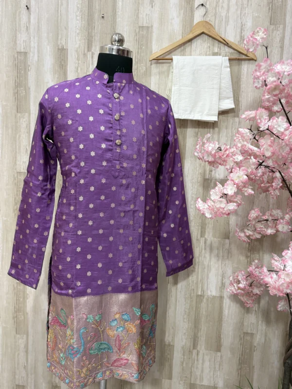 Pure munga crepe mens kurta with outline work on border paired with pijama