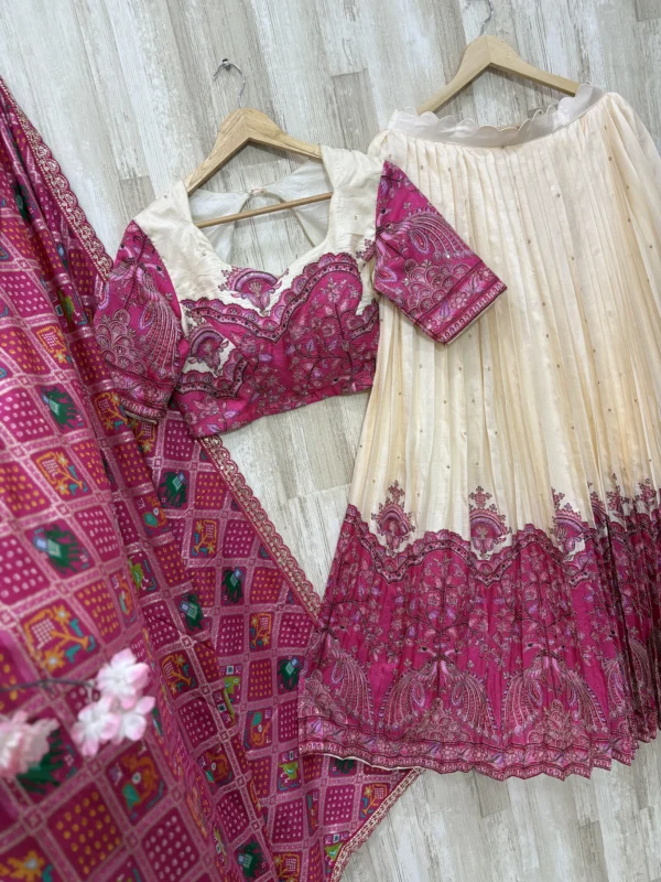 Kalamkari lehenga paired up with most trending patola dupatta