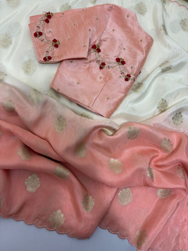 Pure munga crepe dual shade saree paired with beautiful maggam work blouse