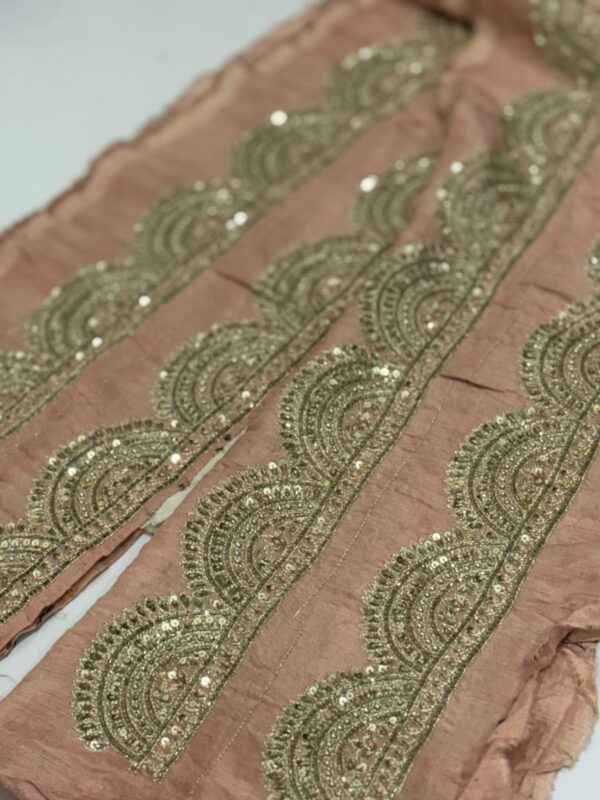 Heavy maggam work border