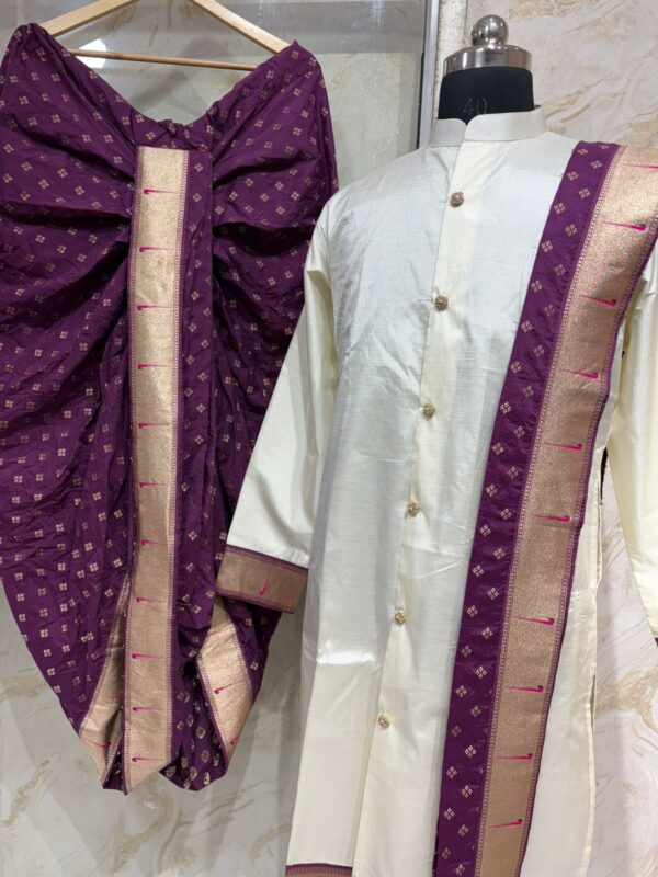Semi pattu men's kurta paired with muniya kanduva & dhoti