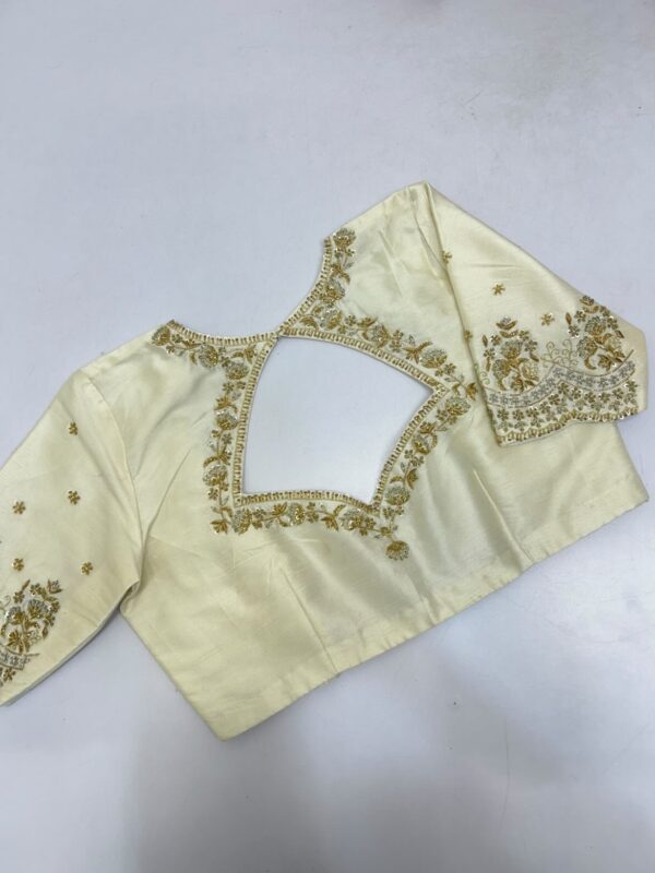 Beautiful maggam work blouse can be customised in any colour that you can choose from the colour palette below