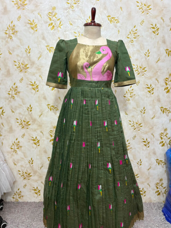 Lenin Jamdhani long gown