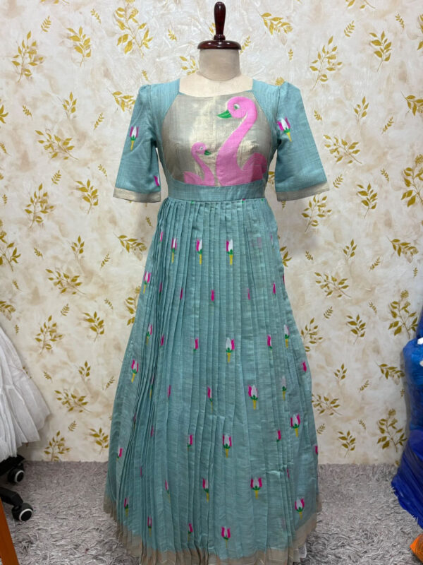 Lenin Jamdhani long gown