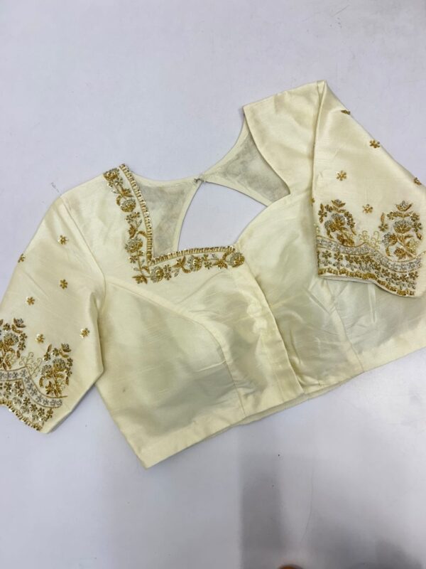 Beautiful maggam work blouse can be customised in any colour that you can choose from the colour palette below