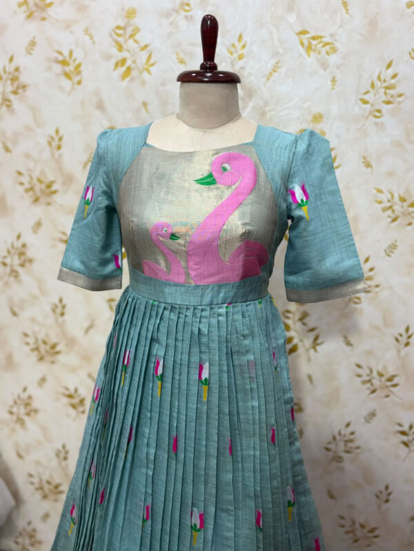 Lenin Jamdhani long gown