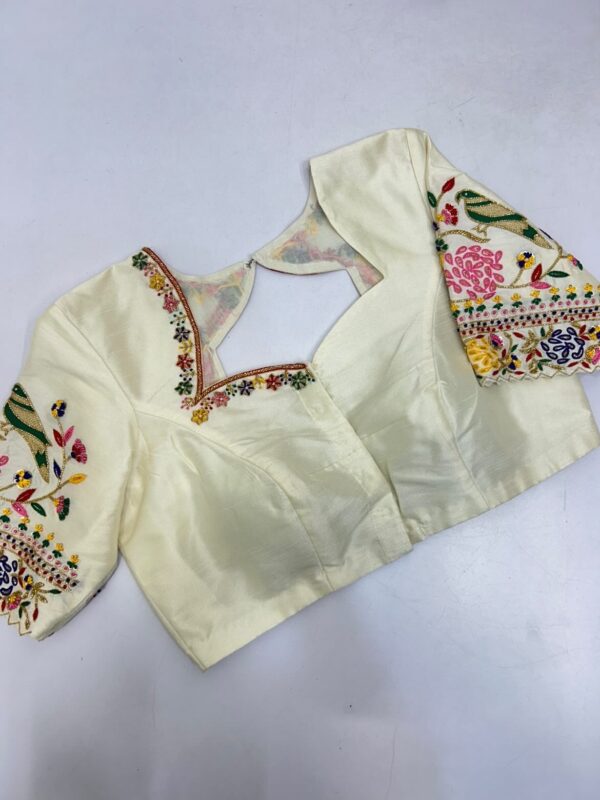 Beautiful maggam work blouse can be customised in any colour that you can choose from the colour palette below