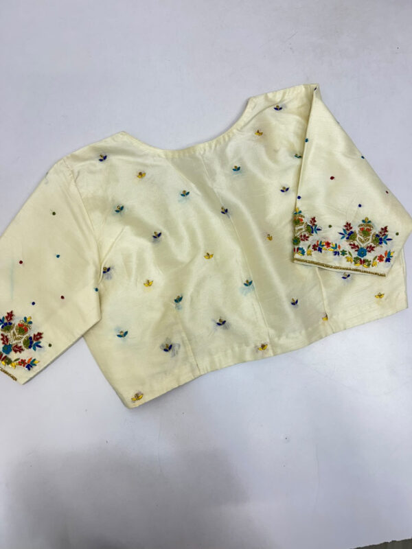 Beautiful maggam work blouse can be customised in any colour that you can choose from the colour palette below